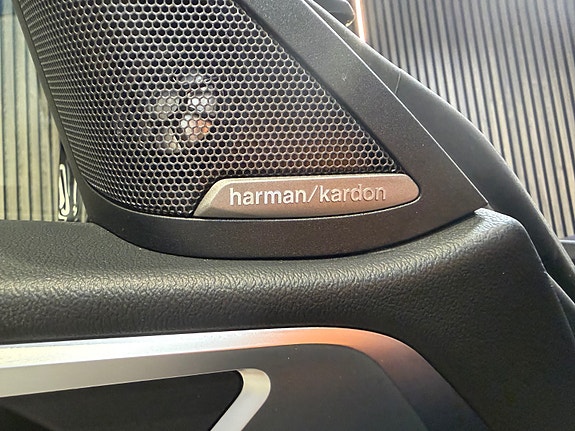 BMW i4 13 of 24