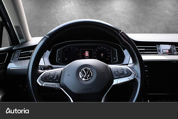 Volkswagen Passat Alltrack 14 of 24