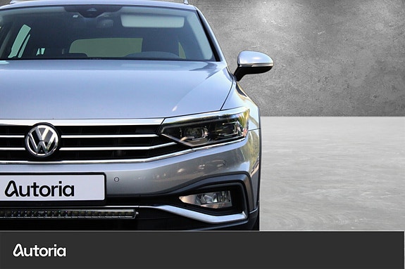 Volkswagen Passat Alltrack 5 of 24