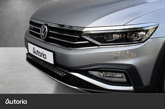 Volkswagen Passat Alltrack 7 of 24