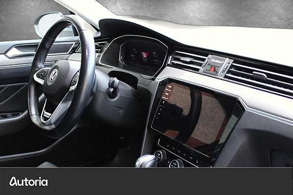 Volkswagen Passat Alltrack 21 of 24