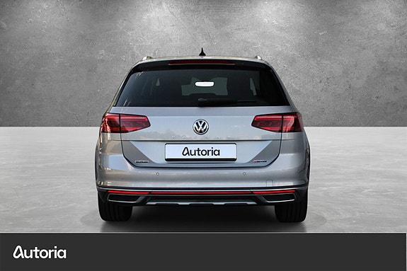 Volkswagen Passat Alltrack 4 of 24