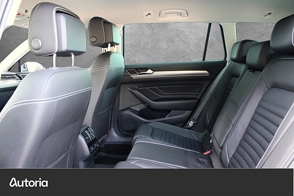 Volkswagen Passat Alltrack 11 of 24
