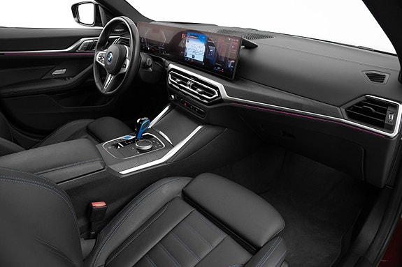 BMW i4 14 of 30