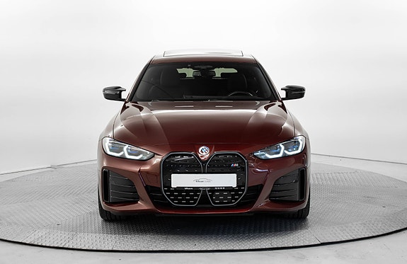 BMW i4 3 of 30