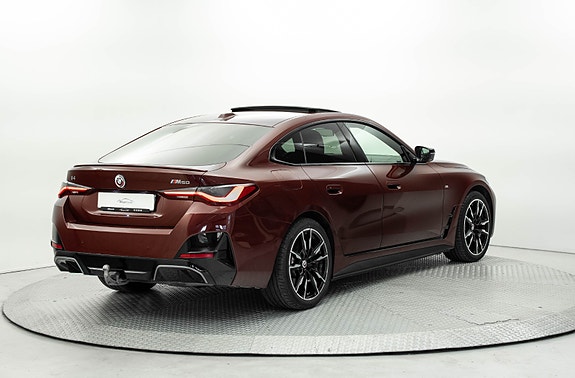 BMW i4 6 of 30