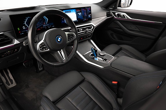 BMW i4 10 of 30