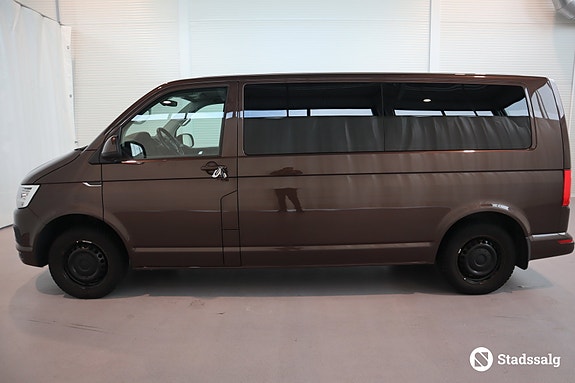 Volkswagen Kombi 8 of 10