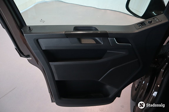 Volkswagen Kombi 10 of 10