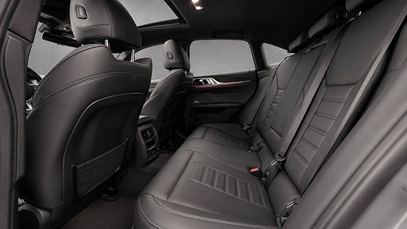 BMW i4 17 of 30