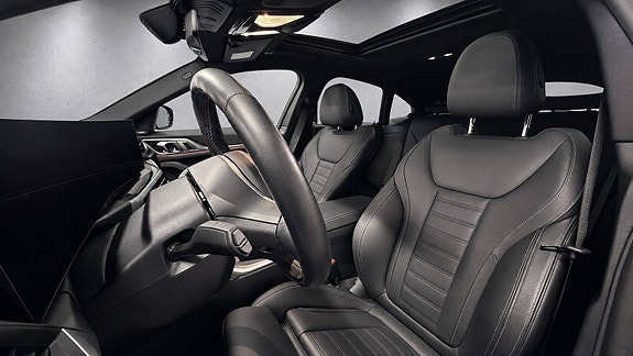 BMW i4 11 of 30
