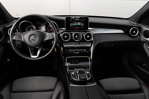 Mercedes-Benz C180 11 of 20