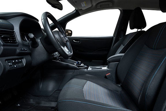 Nissan Leaf 25 of 30
