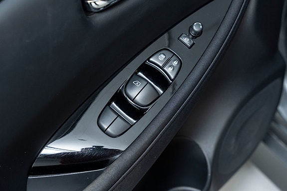 Nissan Leaf 24 of 30