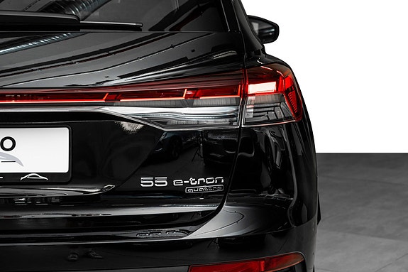 Audi Q4 e-tron 10 of 28
