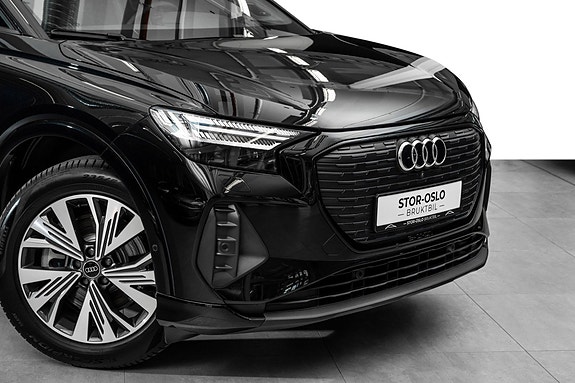 Audi Q4 e-tron 2 of 28
