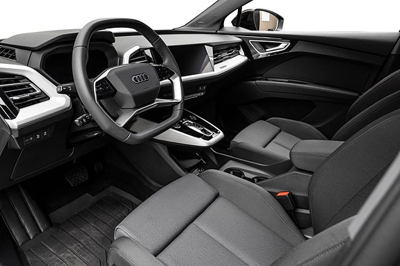 Audi Q4 e-tron 13 of 28