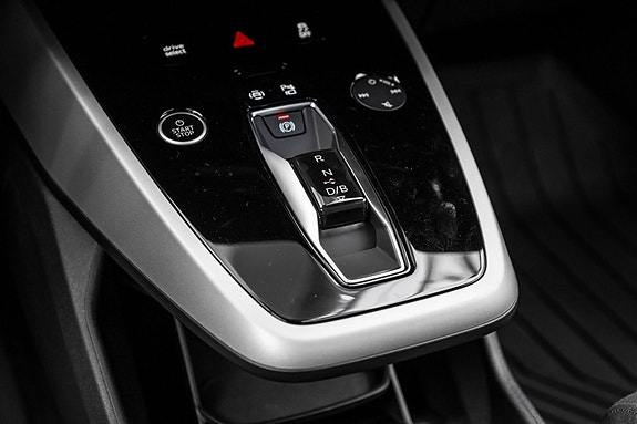 Audi Q4 e-tron 14 of 28