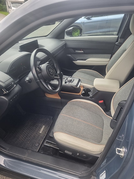 Mazda MX-30 5 of 13