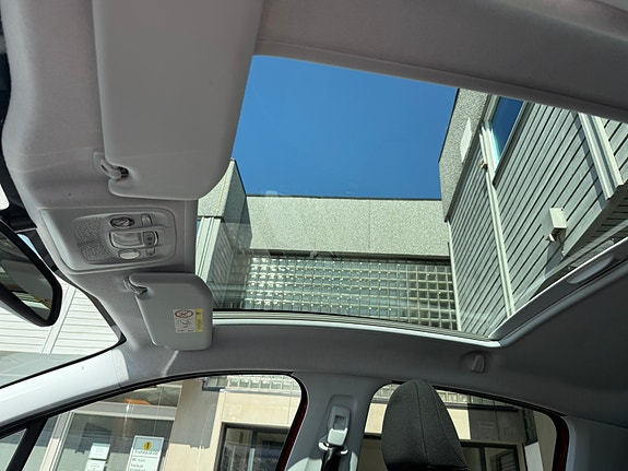 Peugeot 208 13 of 21