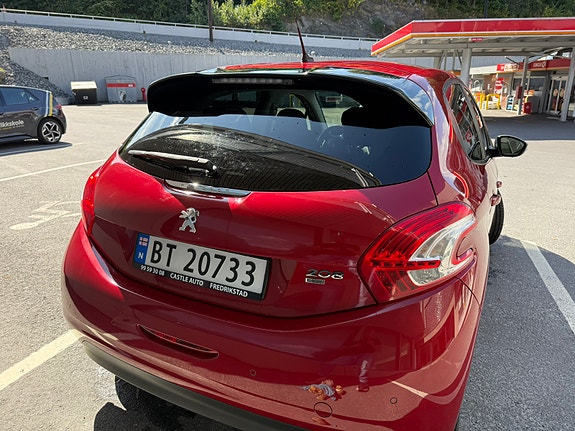 Peugeot 208 5 of 21