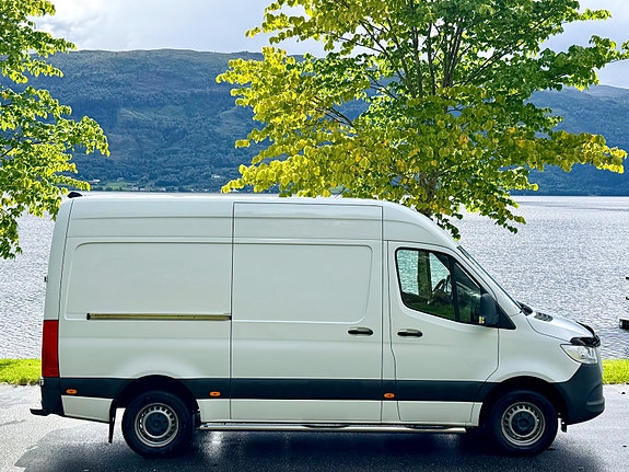 Mercedes-Benz Sprinter 5 of 13