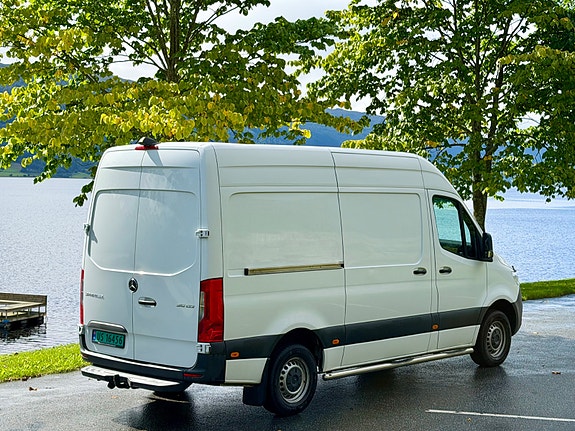 Mercedes-Benz Sprinter 4 of 13