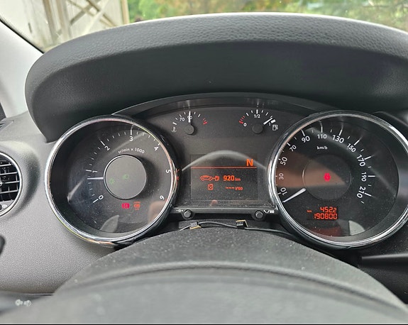 Peugeot 3008 9 of 12