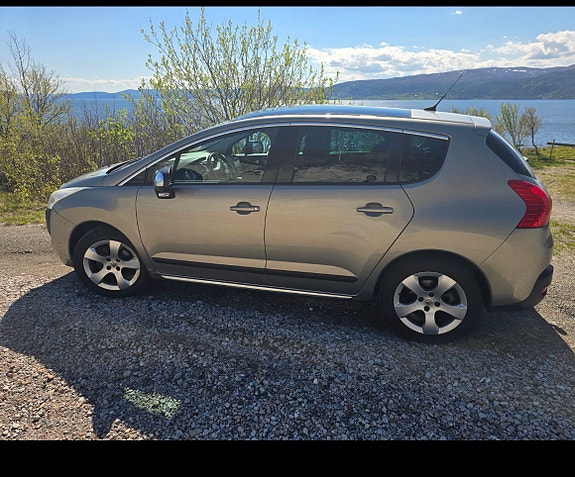 Peugeot 3008 4 of 12