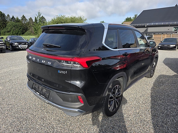 Maxus Euniq 6 5 of 21