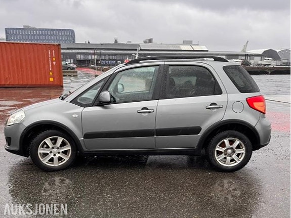 Suzuki SX4 6 of 10