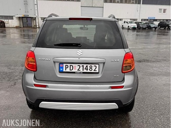 Suzuki SX4 5 of 10