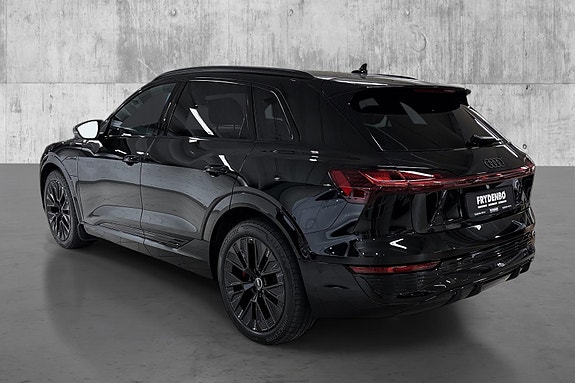 Audi Q8 e-tron 7 of 30