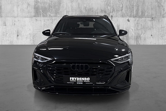 Audi Q8 e-tron 8 of 30