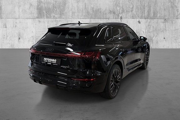Audi Q8 e-tron 5 of 30