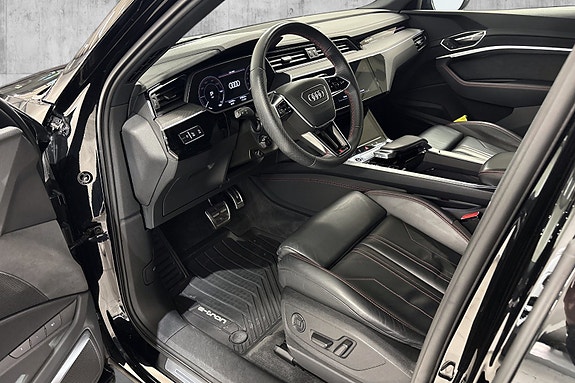 Audi Q8 e-tron 13 of 30