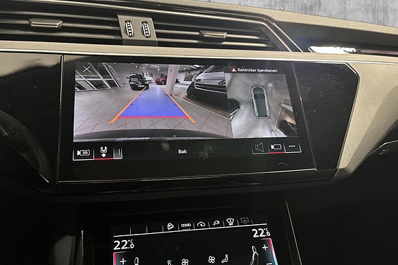Audi Q8 e-tron 22 of 30