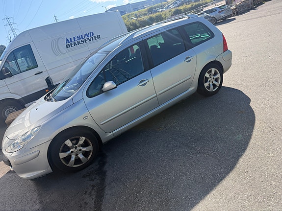 Peugeot 307 SW 6 of 8