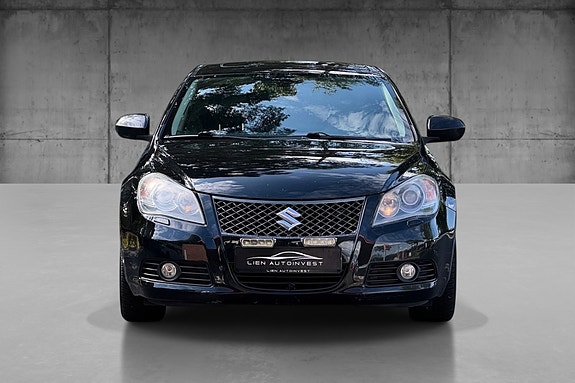 Suzuki Kizashi 3 of 13