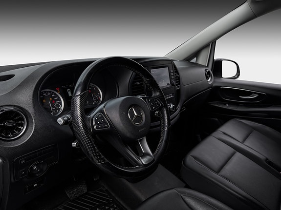 Mercedes-Benz Vito 14 of 21
