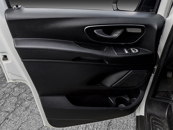 Mercedes-Benz Vito 12 of 21