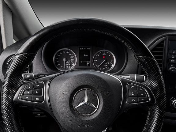 Mercedes-Benz Vito 15 of 21