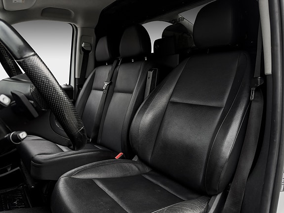 Mercedes-Benz Vito 13 of 21