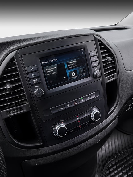 Mercedes-Benz Vito 17 of 21