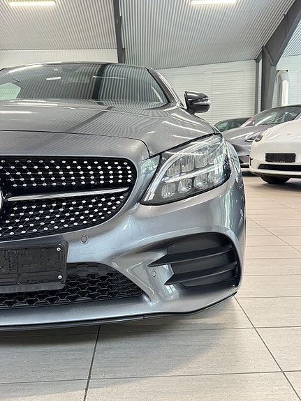 Mercedes-Benz C200 8 of 30