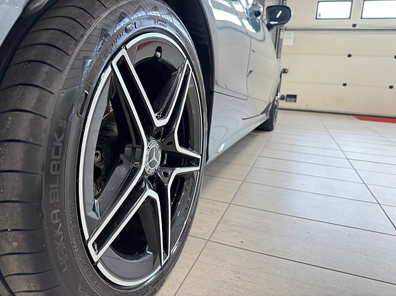 Mercedes-Benz C200 6 of 30