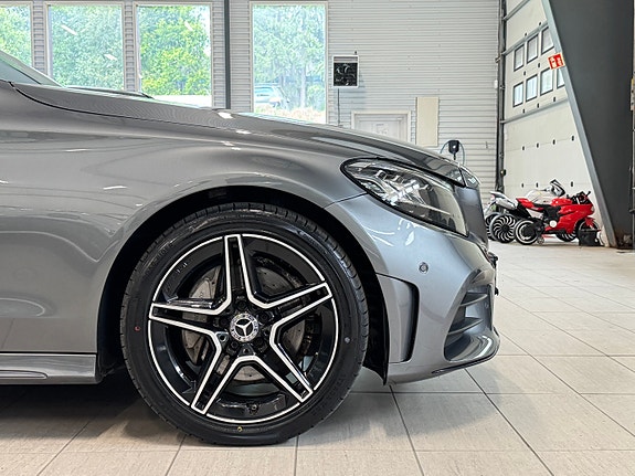 Mercedes-Benz C200 4 of 30