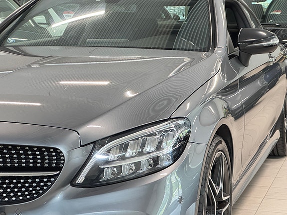 Mercedes-Benz C200 10 of 30