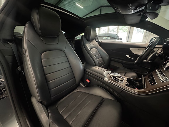 Mercedes-Benz C200 19 of 30
