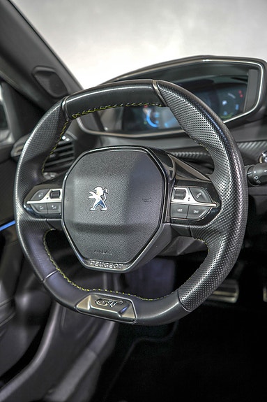 Peugeot 2008 13 of 22